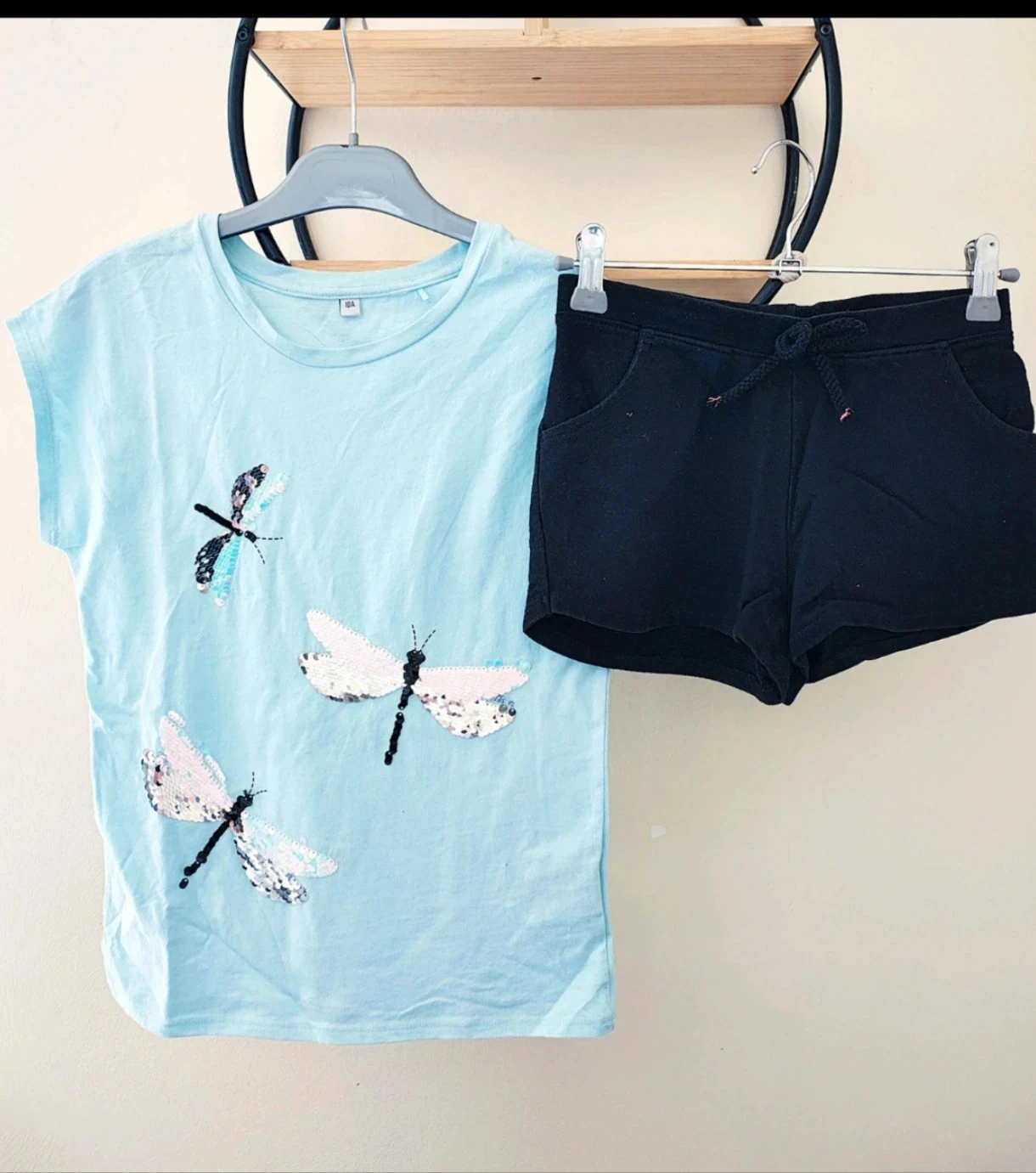 10 ans ensemble été teeshirt et short ( enseigne diverses)